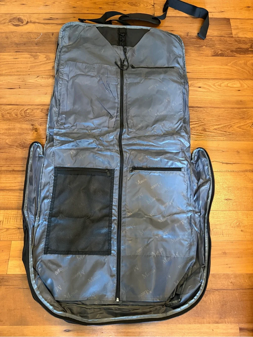 MATEIN Garment Bag For Travel- Large Foldable Suit Luggage EUC